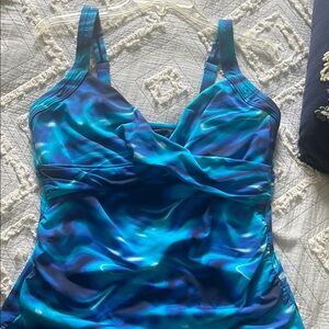 Women’s Lands’End swim/ Tankini Top 14DD